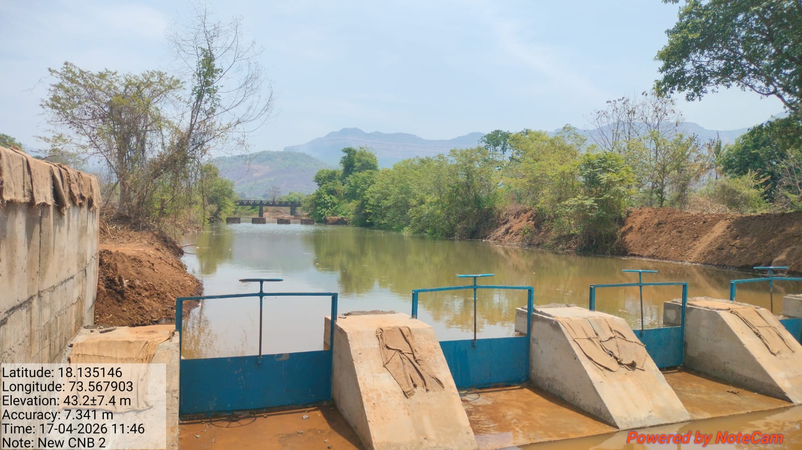 सिमेंट बंधारा - स्मशानभूमी परिसर